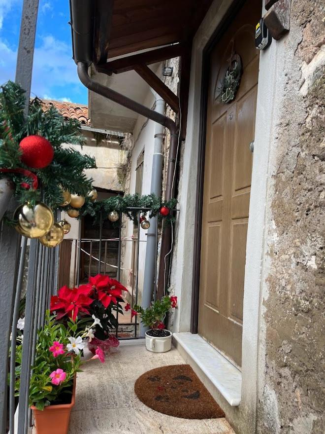 Villa Dai Dico La Pace Nel Borgo Maenza Exterior foto